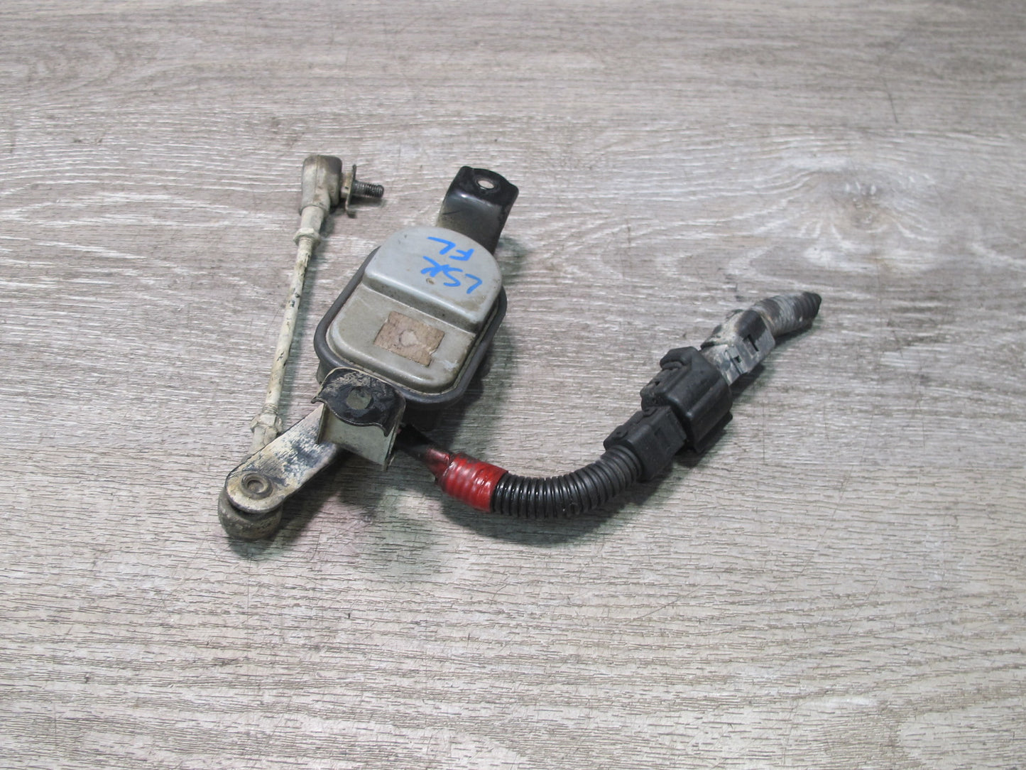 01-06 Lexus UCF30L LS430 Front Left Driver Suspension Height Level Sensor OEM