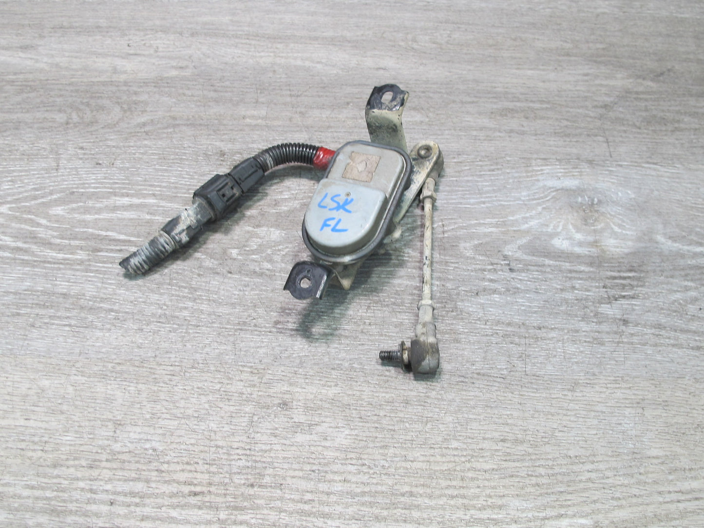 01-06 Lexus UCF30L LS430 Front Left Driver Suspension Height Level Sensor OEM