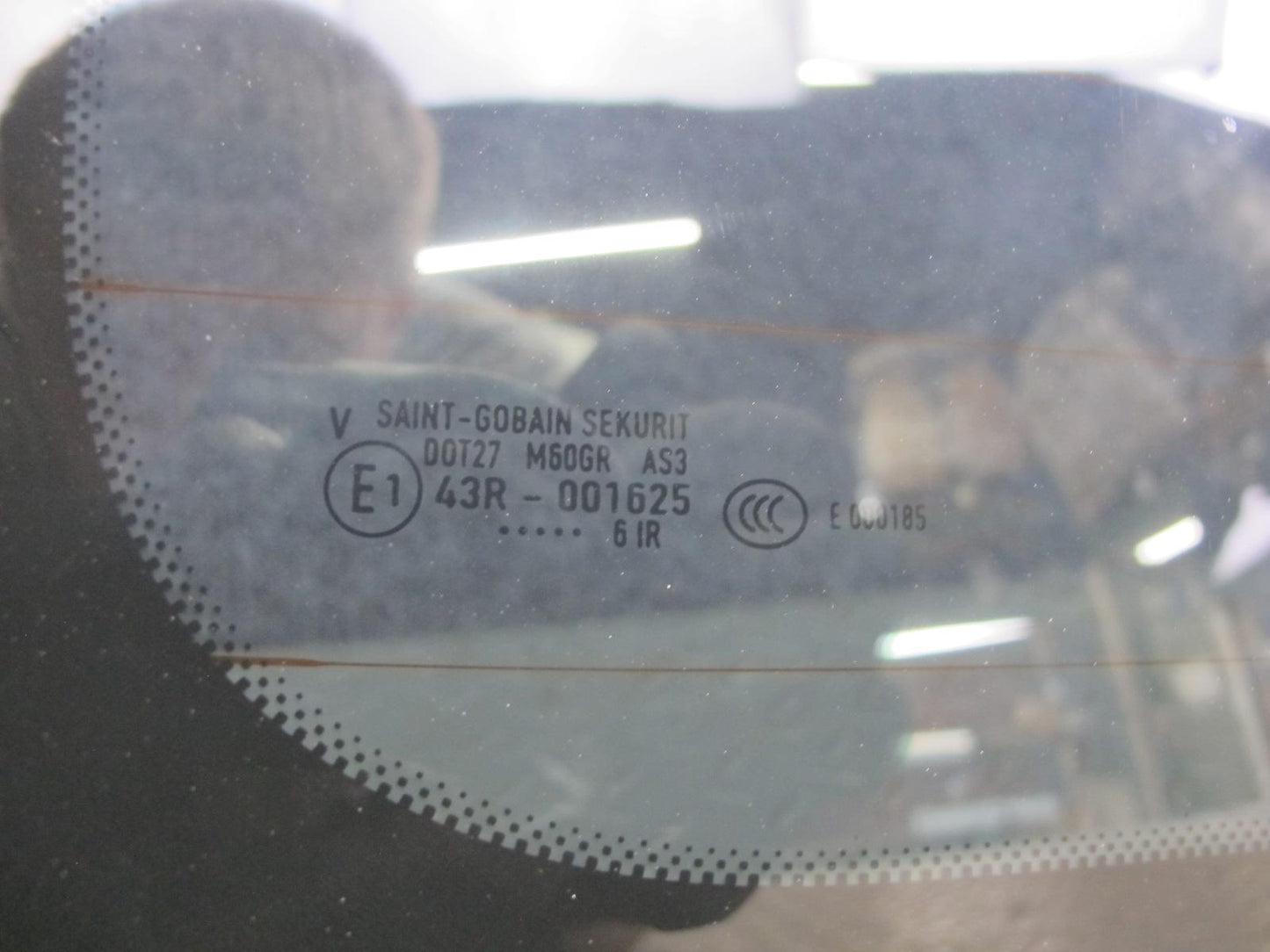 2003-2010 Porsche Cayenne 955 Rear Trunk Lid Liftgate Tailgate Glass Window