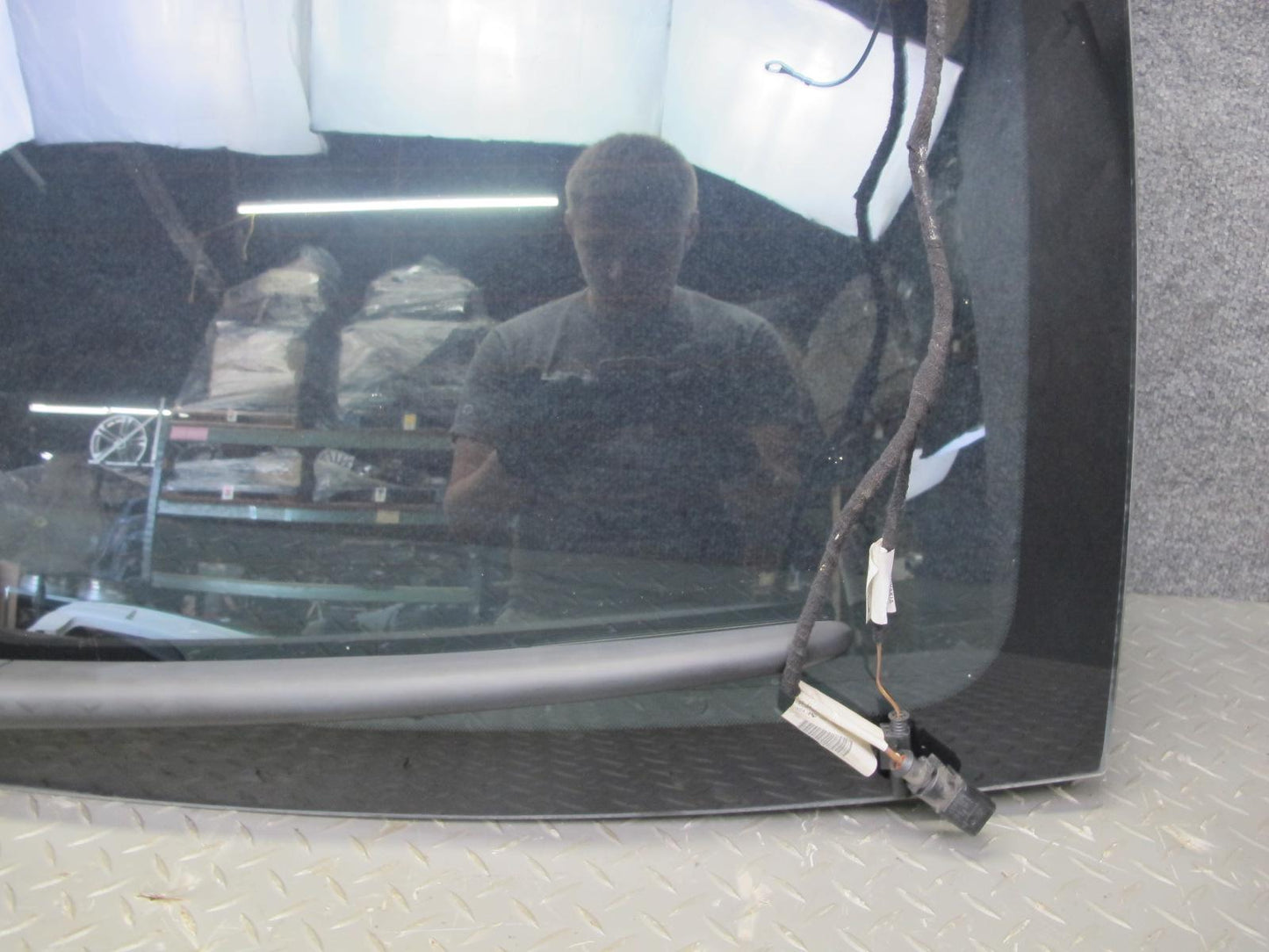 2003-2010 Porsche Cayenne 955 Rear Trunk Lid Liftgate Tailgate Glass Window