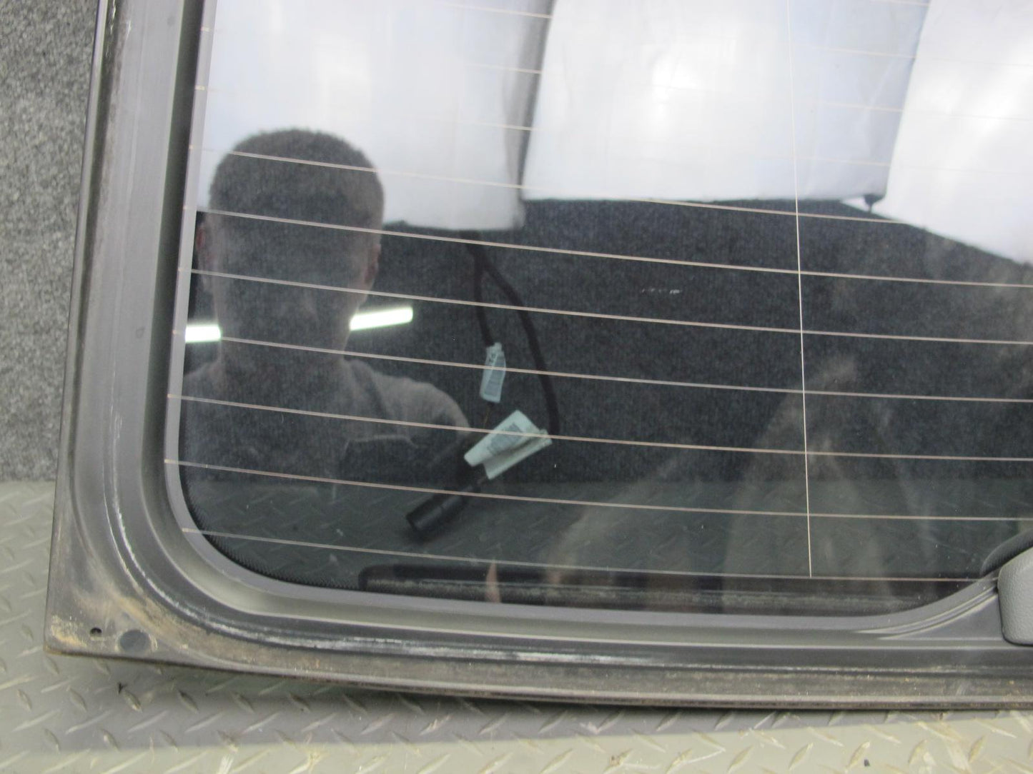 2003-2010 Porsche Cayenne 955 Rear Trunk Lid Liftgate Tailgate Glass Window