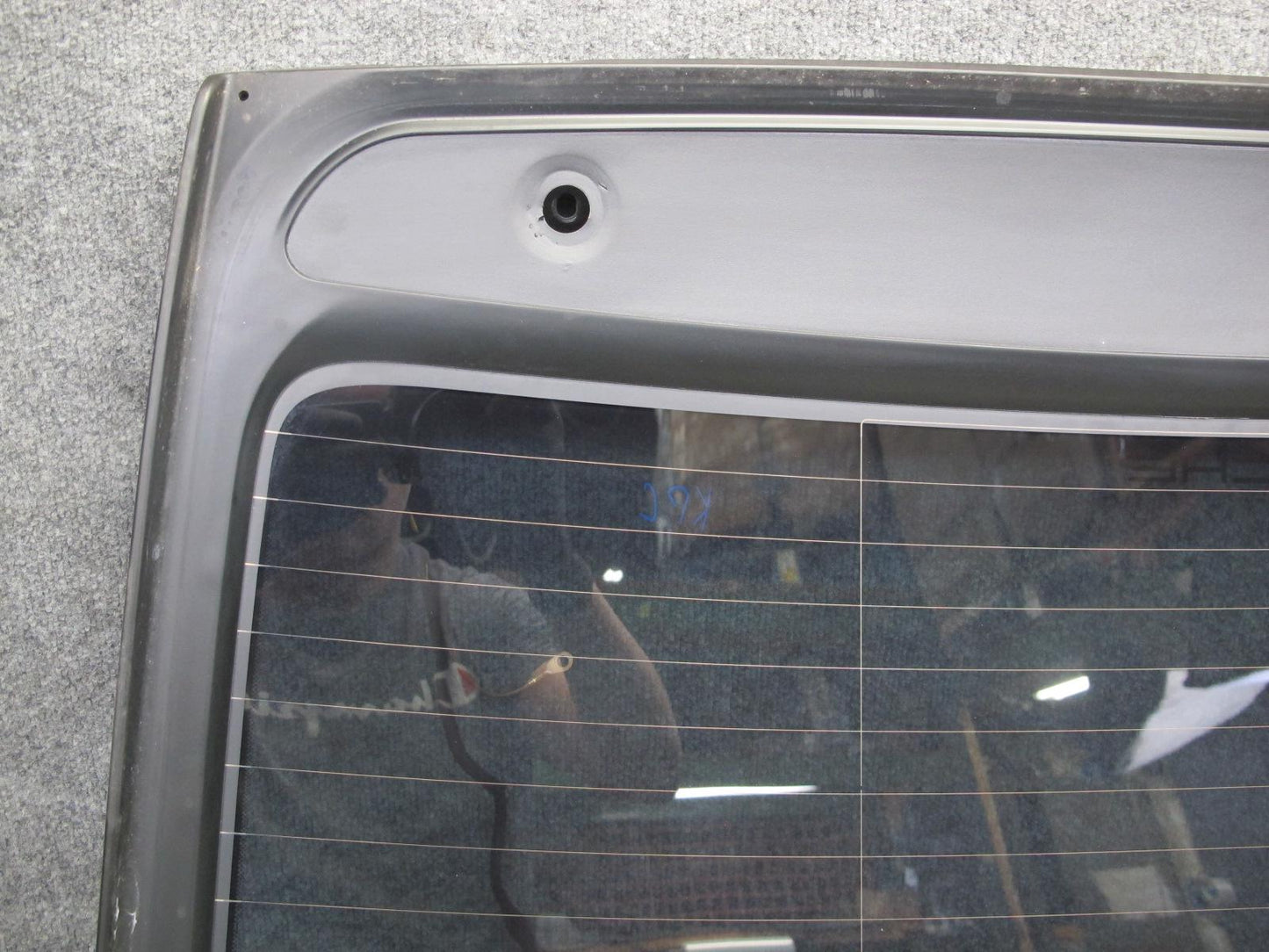 2003-2010 Porsche Cayenne 955 Rear Trunk Lid Liftgate Tailgate Glass Window