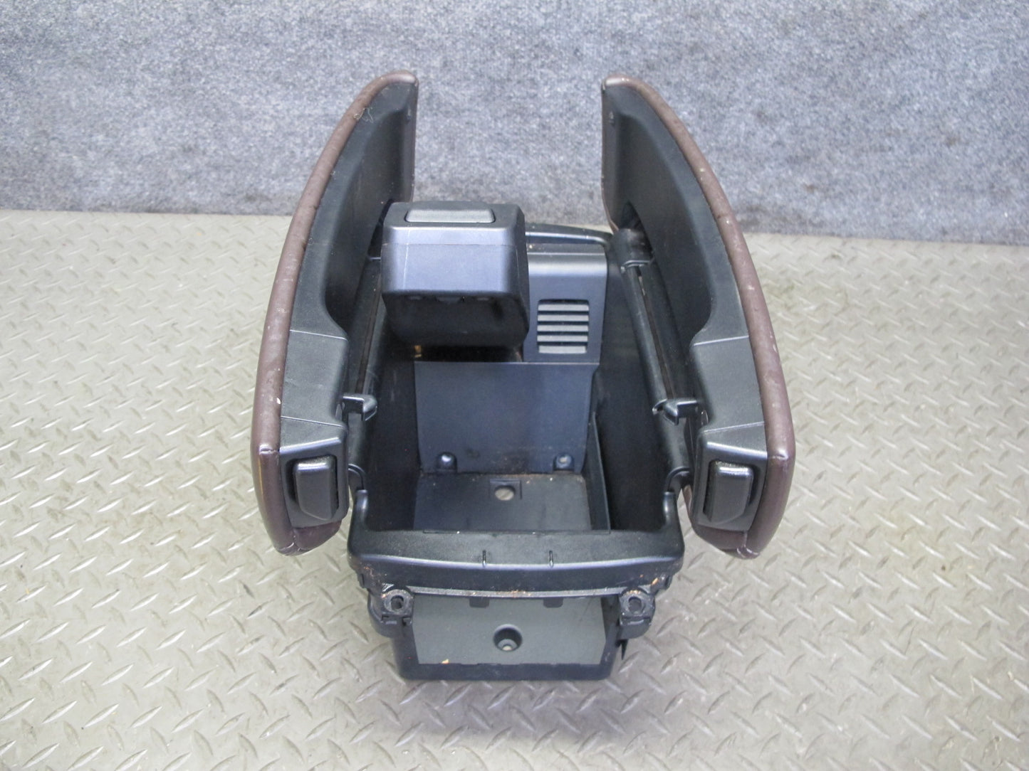 2014-2018 BMW F15 X5 Front Center Console Leather Armrest Compartment Storage