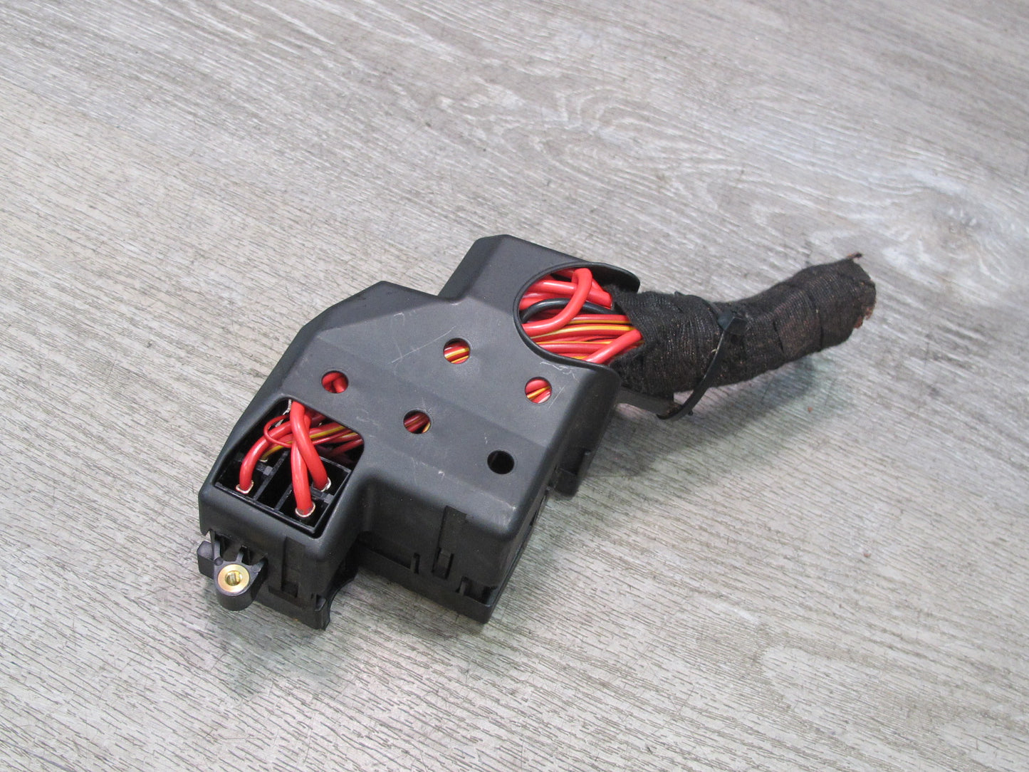 2003-2006 Porsche Cayenne 955 Dash Cabin Right Fuse Relay Box Module