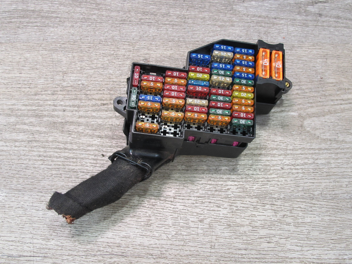 2003-2006 Porsche Cayenne 955 Dash Cabin Right Fuse Relay Box Module