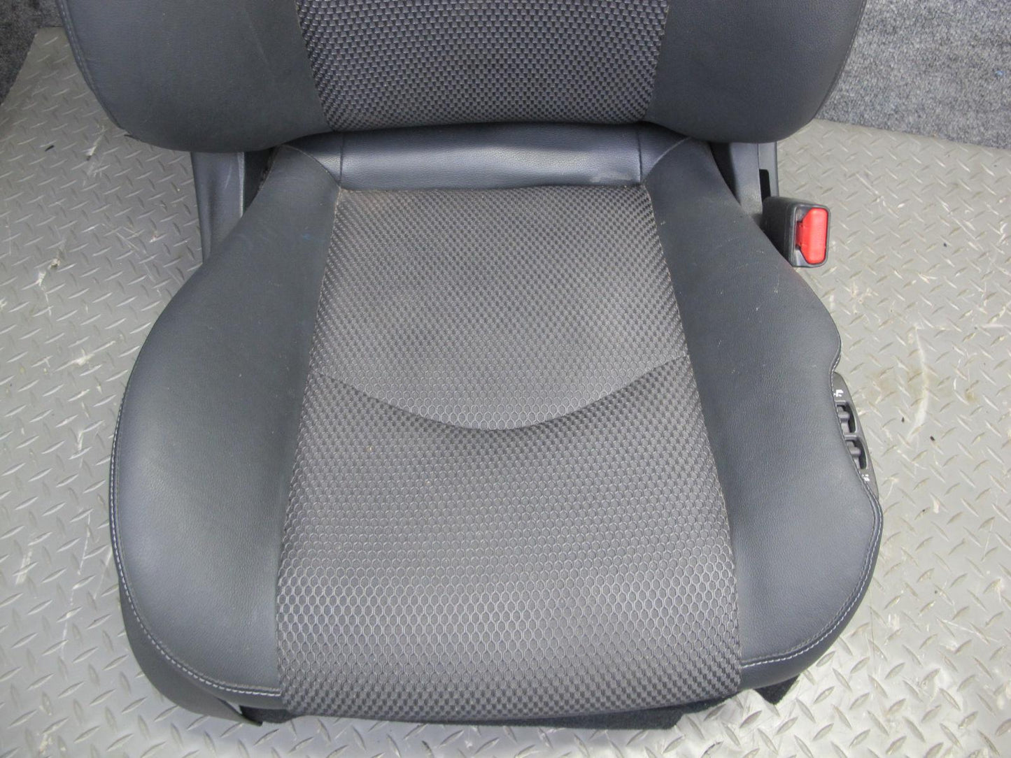 10-19 Nissan Z34 370Z Convertible Set of 2 Left & Right Leather Seat Black OEM