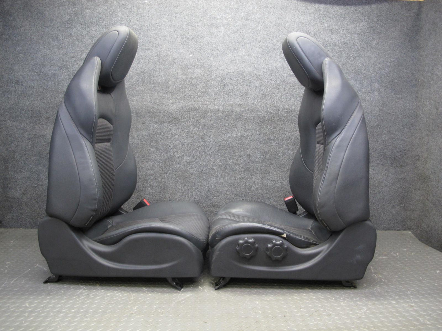 10-19 Nissan Z34 370Z Convertible Set of 2 Left & Right Leather Seat Black OEM