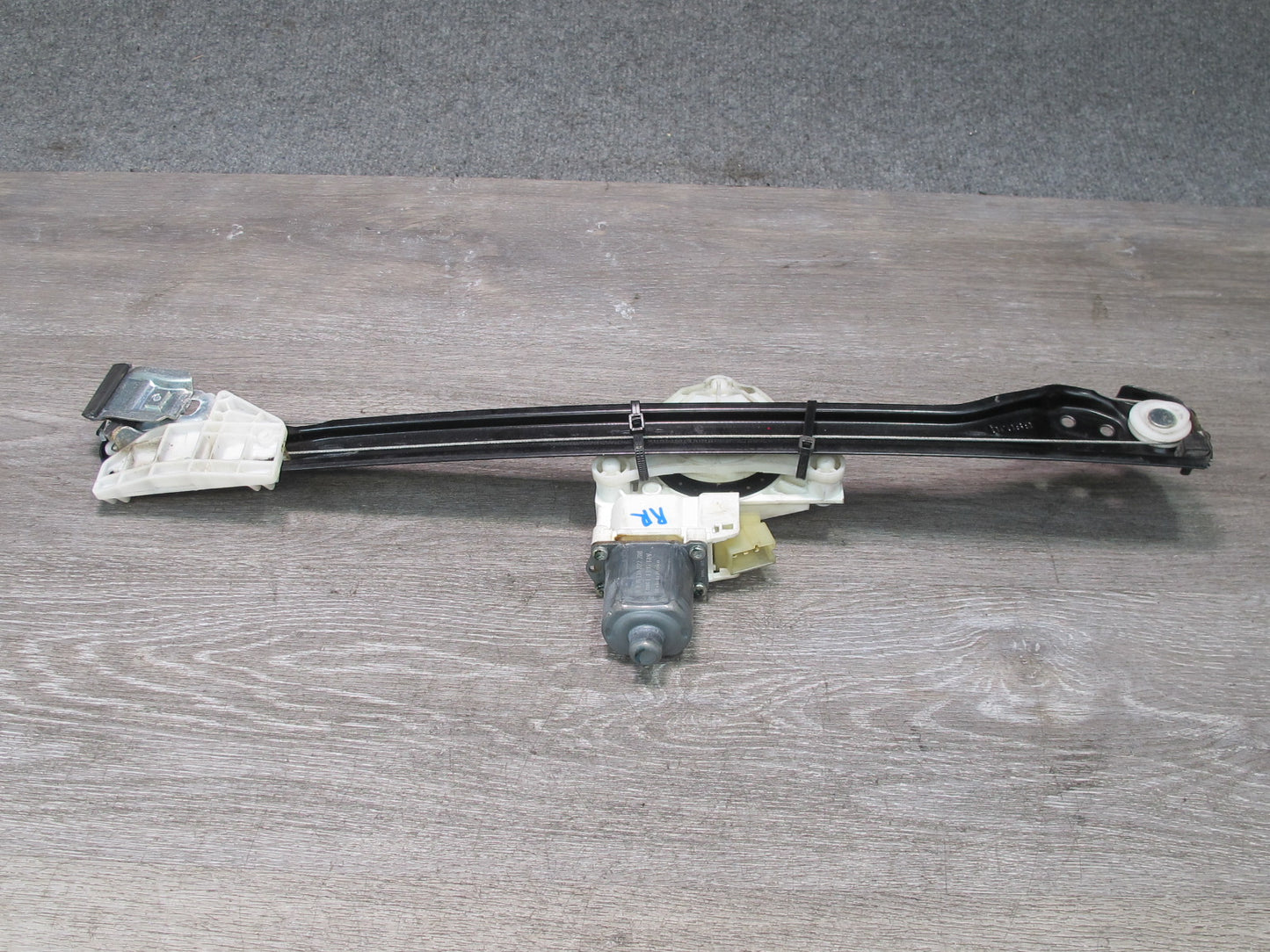 06-11 Mercedes X164 W164 GL ML Rear Right Door Window Regulator w Motor OEM