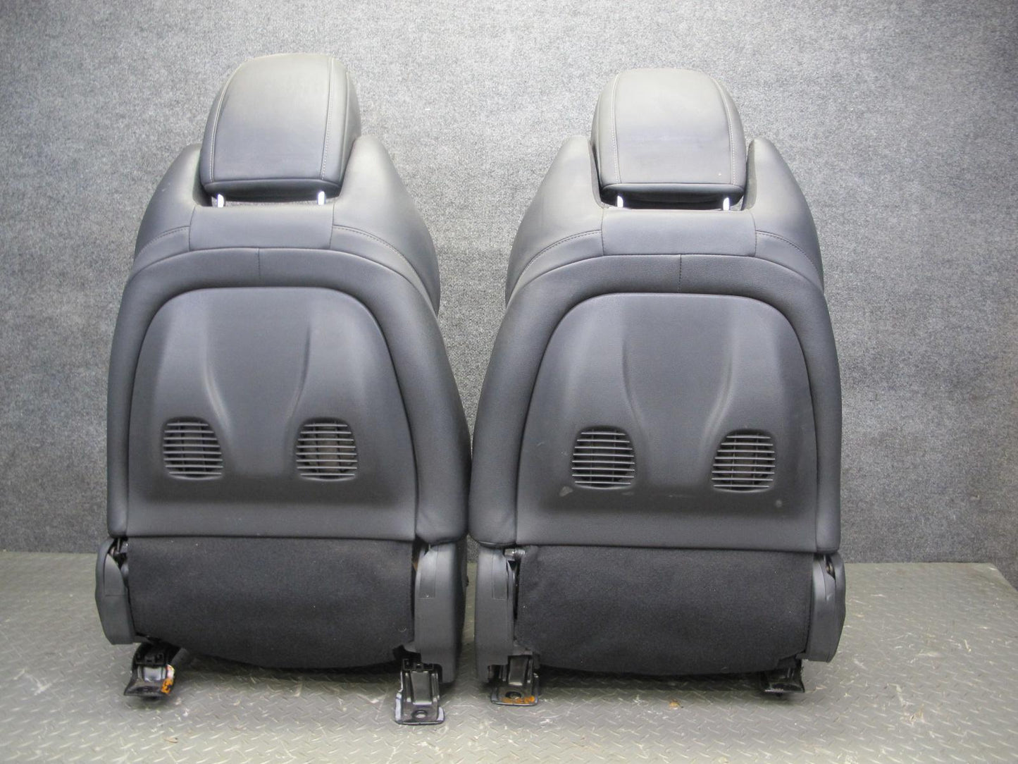 10-19 Nissan Z34 370Z Convertible Set of 2 Left & Right Leather Seat Black OEM