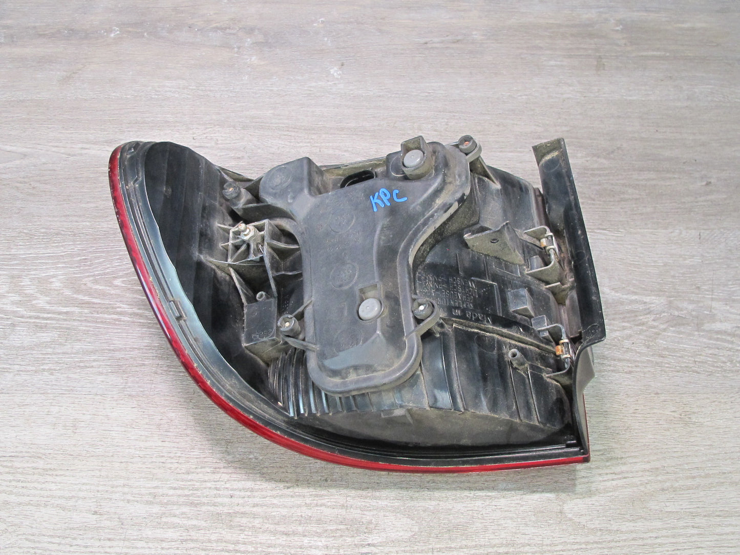 2003-2006 Porsche Cayenne 955 Rear Left Tail Light Lamp