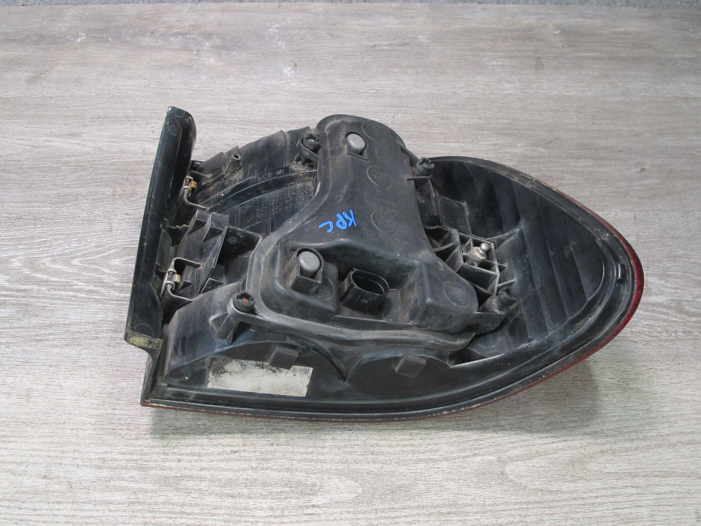 2003-2006 Porsche Cayenne 955 Rear Left Tail Light Lamp