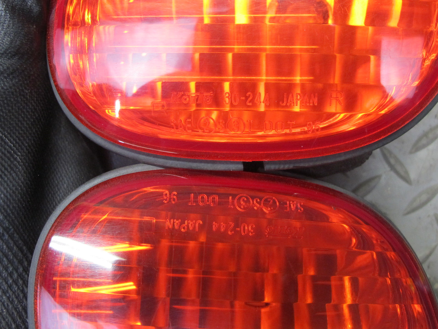 98-00 Lexus JZS160L GS300 GS400 Set of 4 Rear Inner & Outer Tail Light Lamp OEM