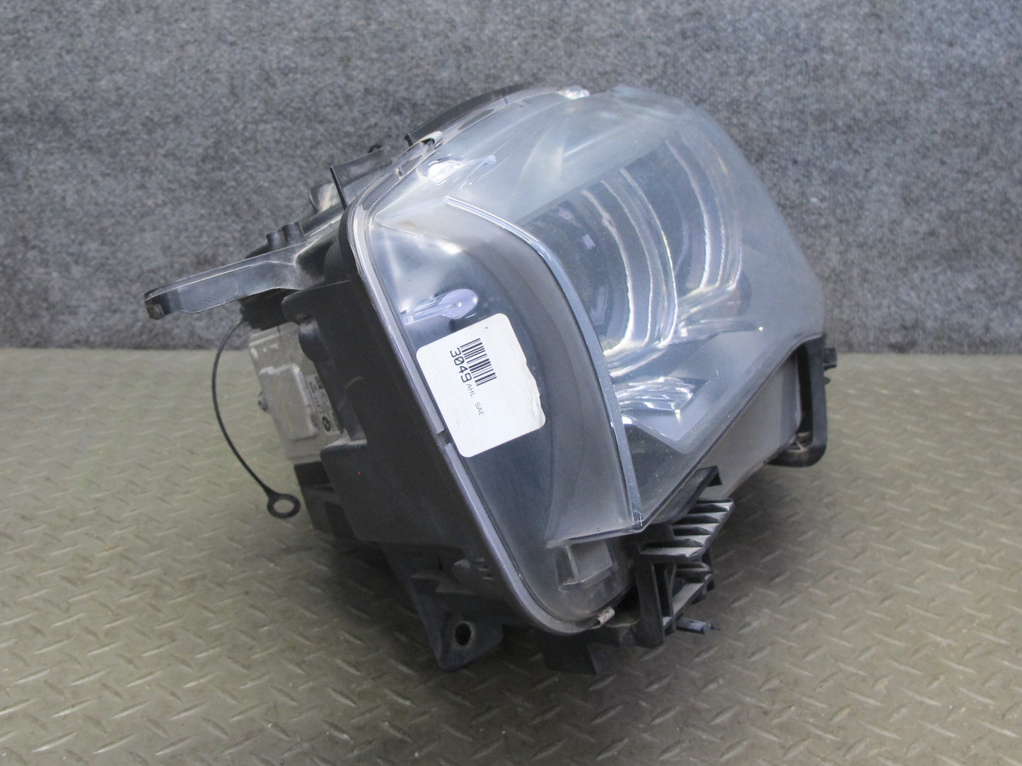 2014-2018 BMW F15 X5 Front Left Xenon Adaptive Headlight Lamp w Ballast 7399119