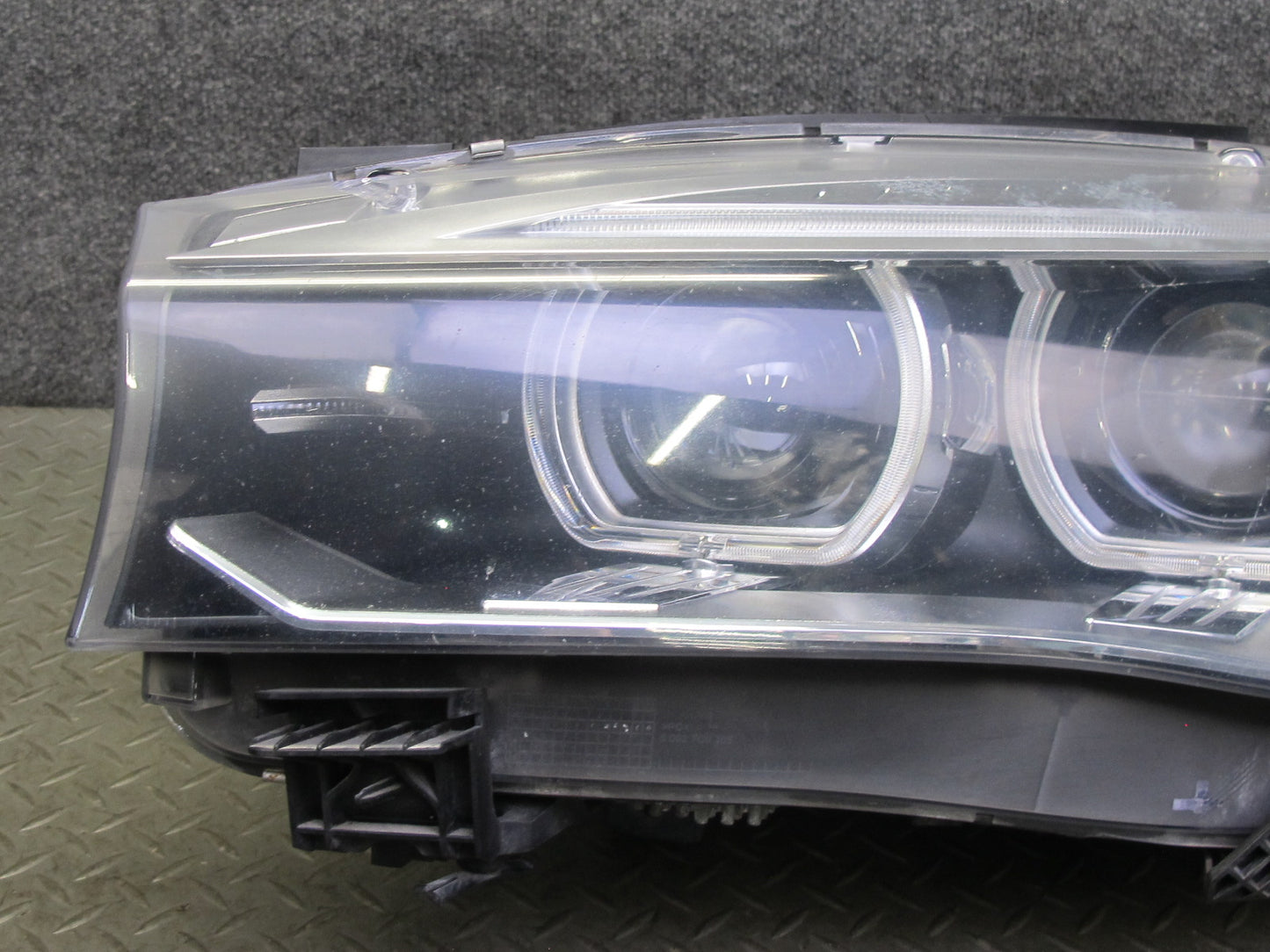 2014-2018 BMW F15 X5 Front Left Xenon Adaptive Headlight Lamp w Ballast 7399119