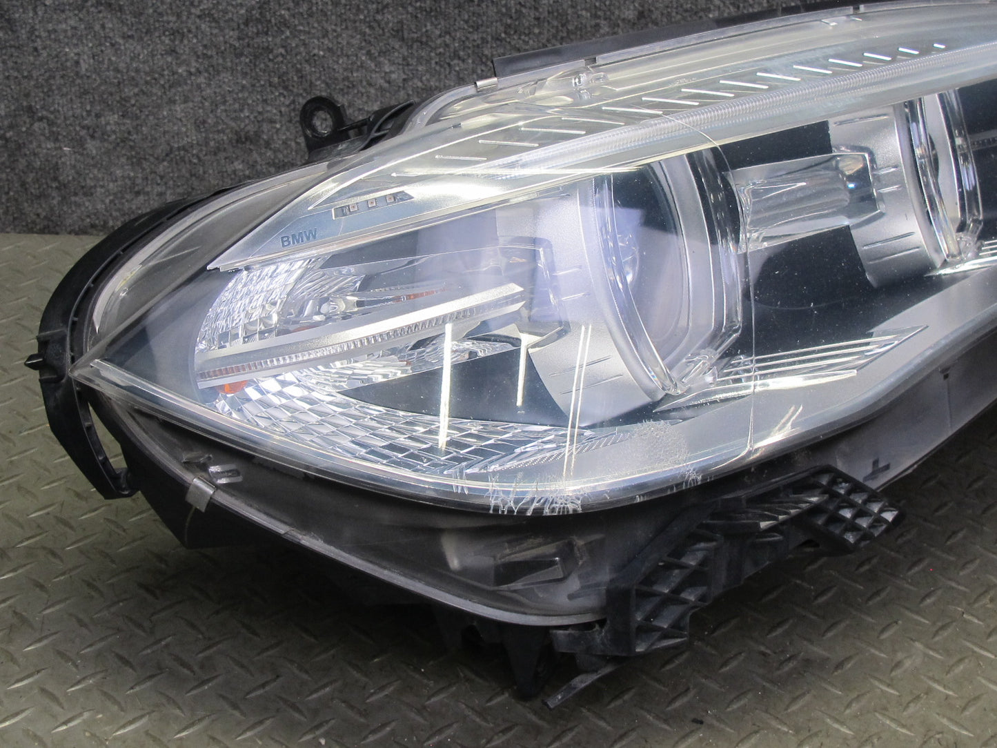 2014-2018 BMW F15 X5 Front Right Xenon Adaptive Headlight Lamp w Ballast 7399120