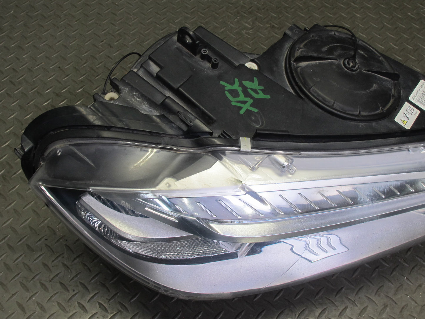 2014-2018 BMW F15 X5 Front Right Xenon Adaptive Headlight Lamp w Ballast 7399120