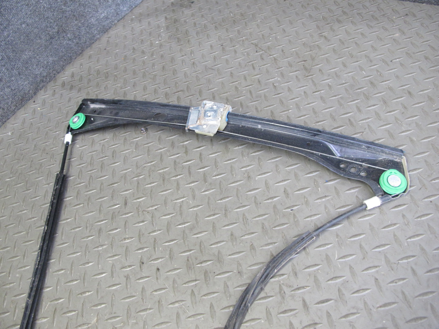 06-09 VW R32 GTI Rabbit MK5 2-DR Left Door Window Regulator OEM