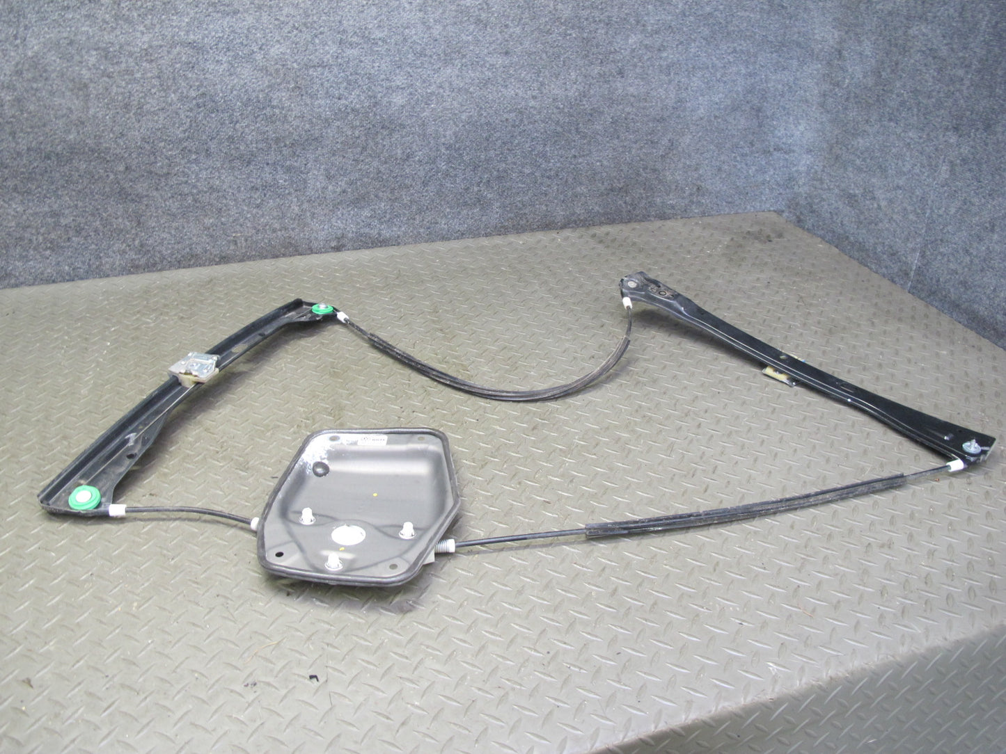 06-09 VW R32 GTI Rabbit MK5 2-DR Left Door Window Regulator OEM