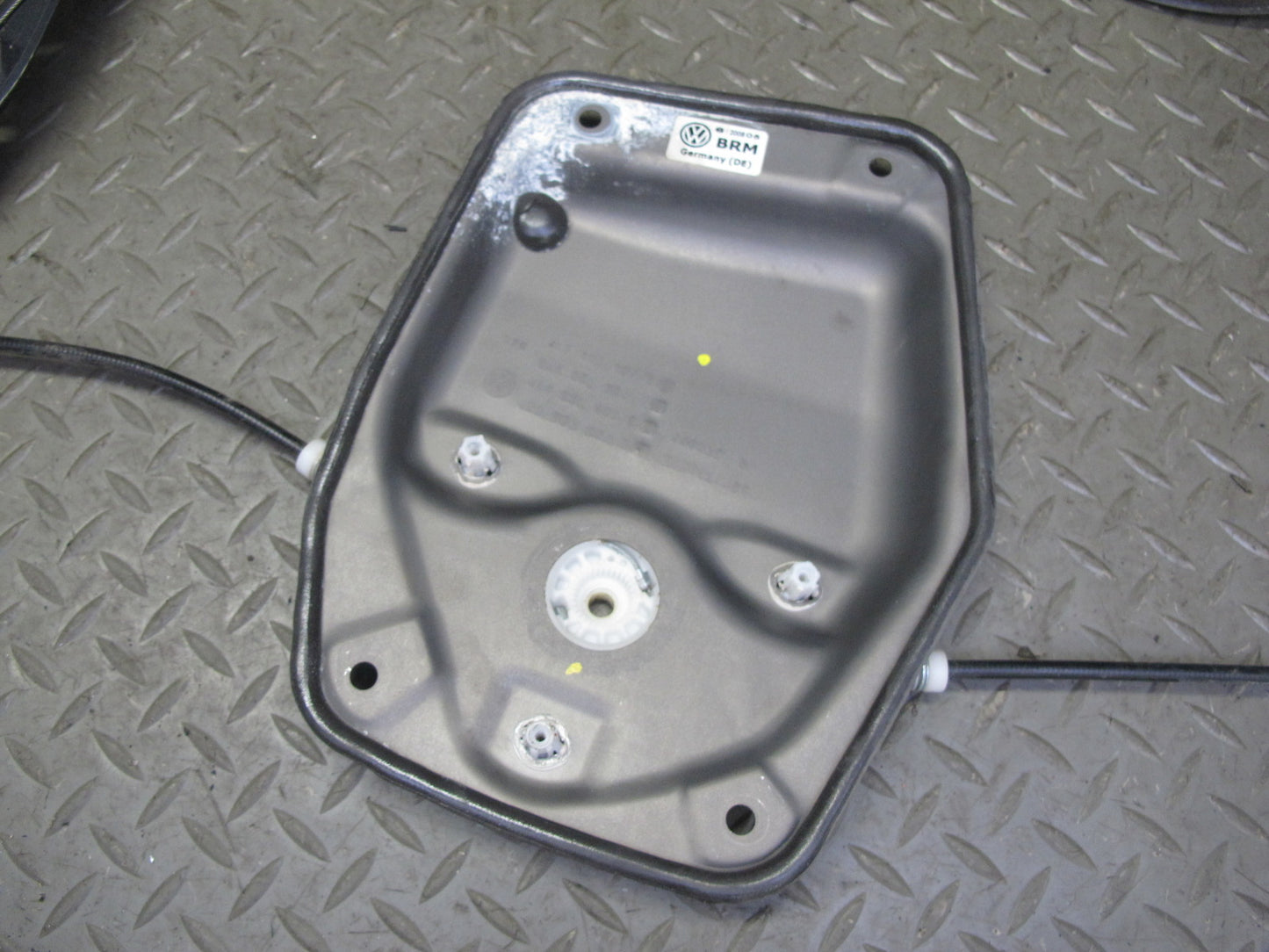 06-09 VW R32 GTI Rabbit MK5 2-DR Left Door Window Regulator OEM