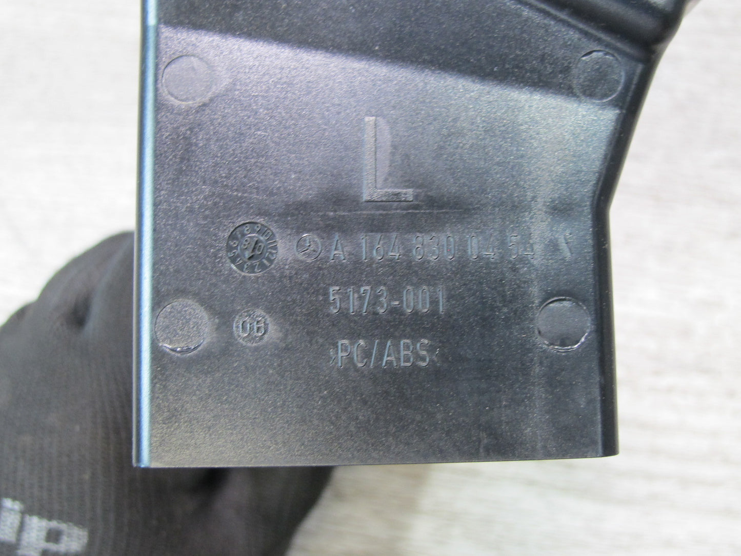 06-11 Mercedes W164 Ml-class Front Dash & Rear Center Console Air Vent Set OEM