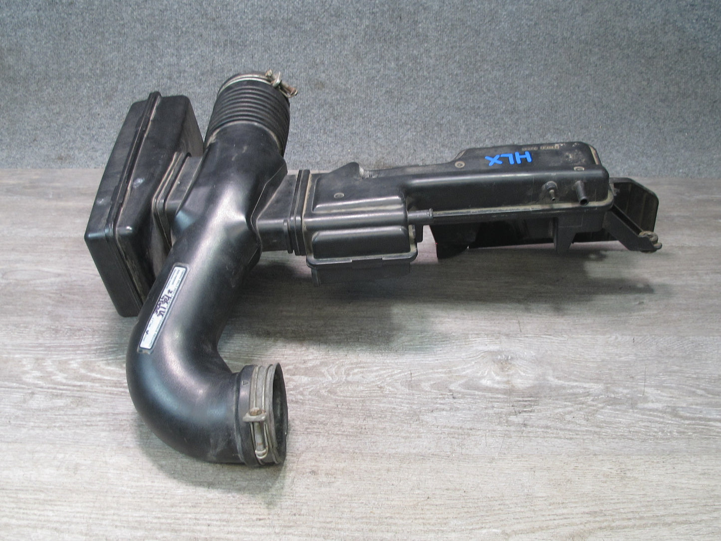 03-07 Lexus UZJ100L LX470 Engine Air Intake Cleaner Filter Box Housing Resonator