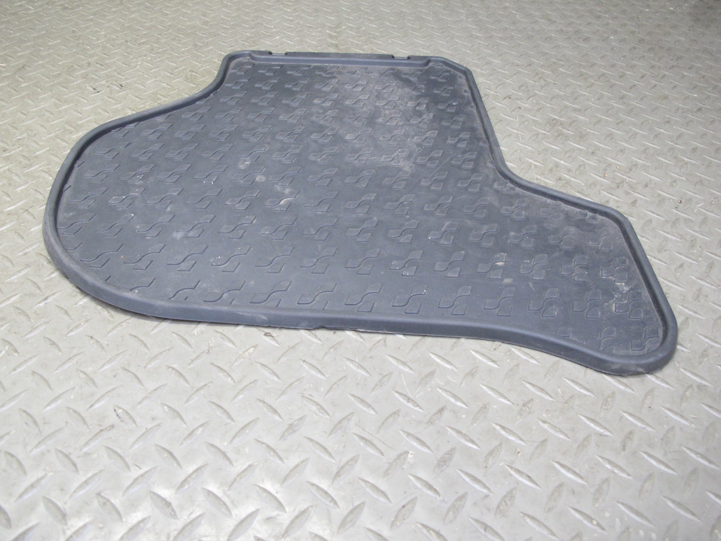 2008 Volkswagen VW Golf R32 MK5 VR6 Set of 4 Rubber Floor MAT 1K1061554 OEM