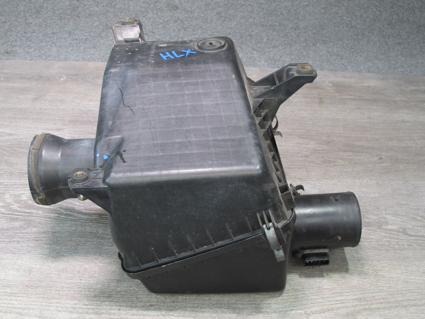 2003-2007 Lexus UZJ100L LX470 Engine Air Intake Cleaner Filter Box Housing