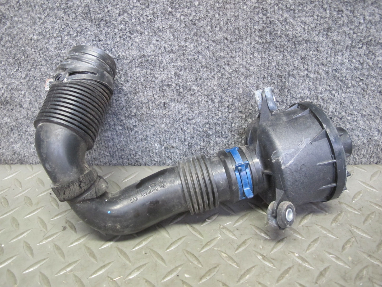 2008 VW R32 VR6 3.2L Engine Air Intake Resonator w Duct Hose Pipe OEM