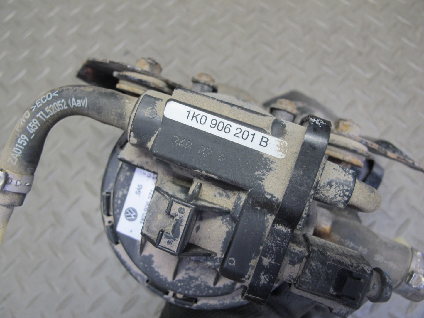 03-09 VW Golf R32 MK5 Secondary Air Injection Smog Pump 1K0906201B OEM