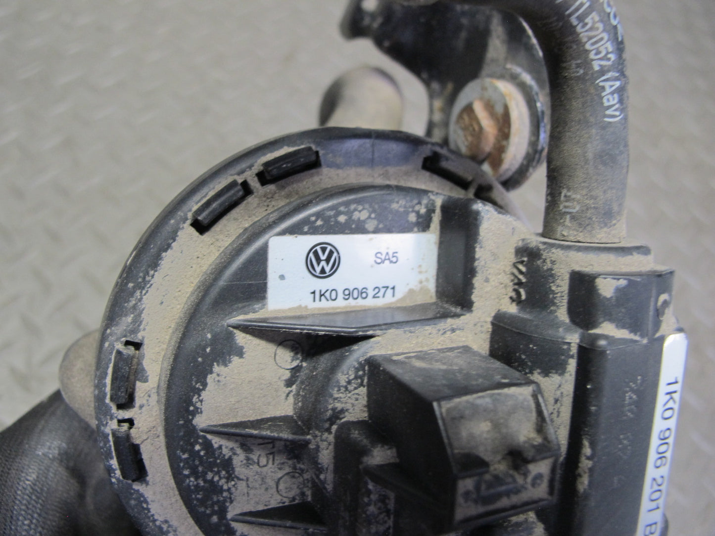 03-09 VW Golf R32 MK5 Secondary Air Injection Smog Pump 1K0906201B OEM