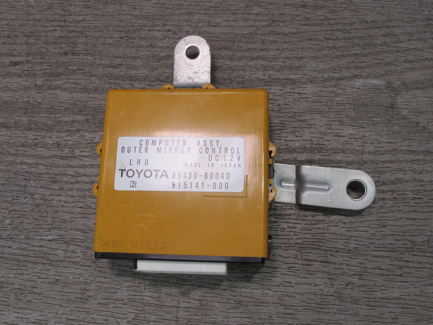 2003-2007 Lexus UZJ100L LX470 Outer Mirror Memory Control Module 89430-60040