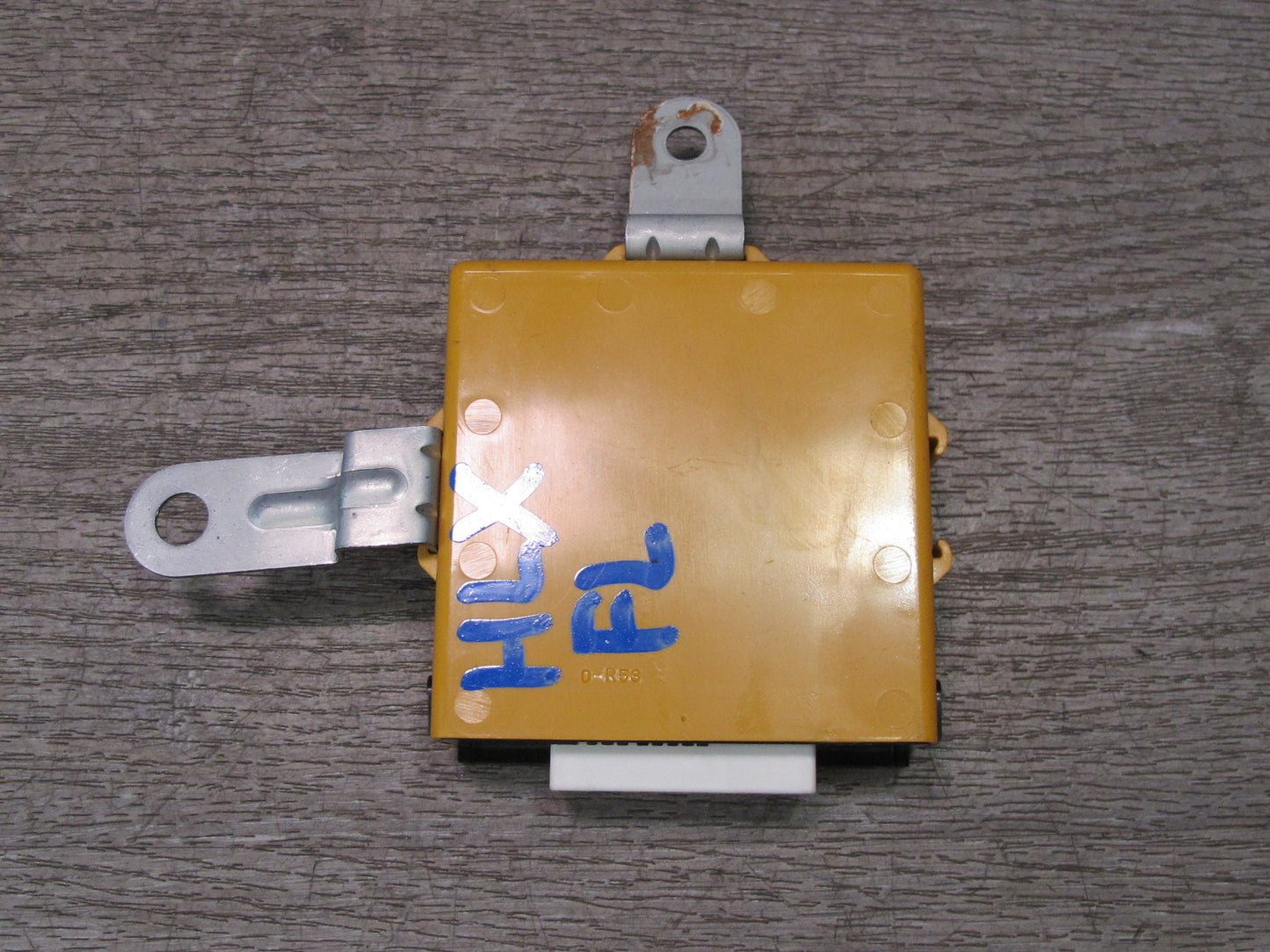 2003-2007 Lexus UZJ100L LX470 Outer Mirror Memory Control Module 89430-60040