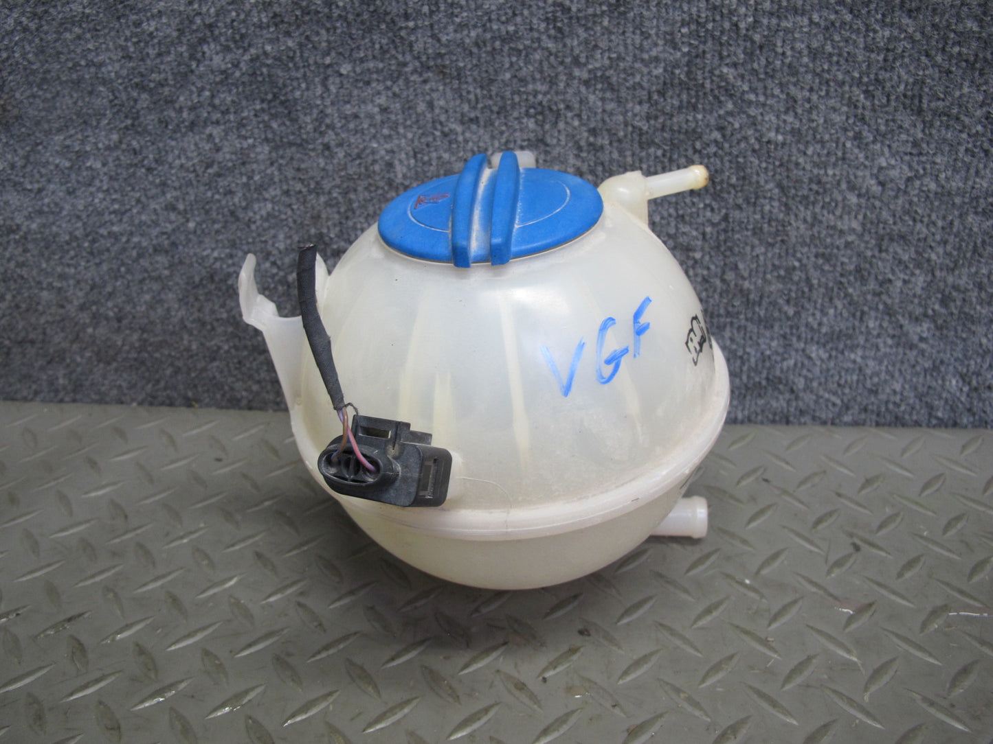 2008 VW Golf R32 MK5 VR6 Engine Coolant Expansion Overflow Reservoir Tank OEM