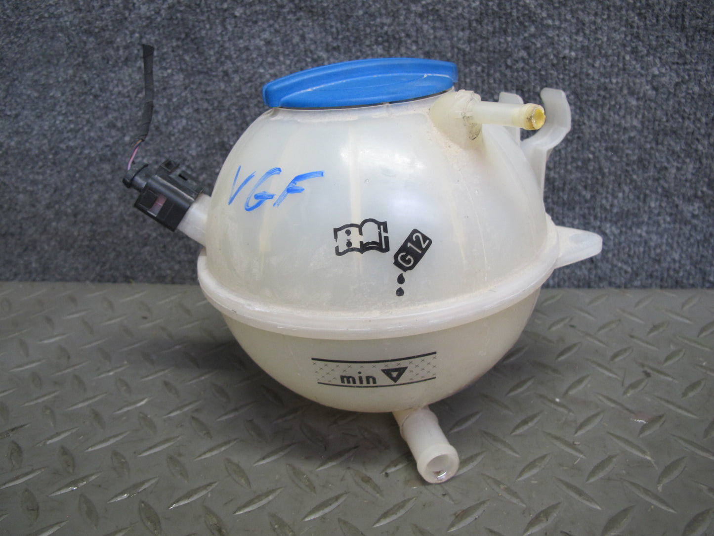 2008 VW Golf R32 MK5 VR6 Engine Coolant Expansion Overflow Reservoir Tank OEM