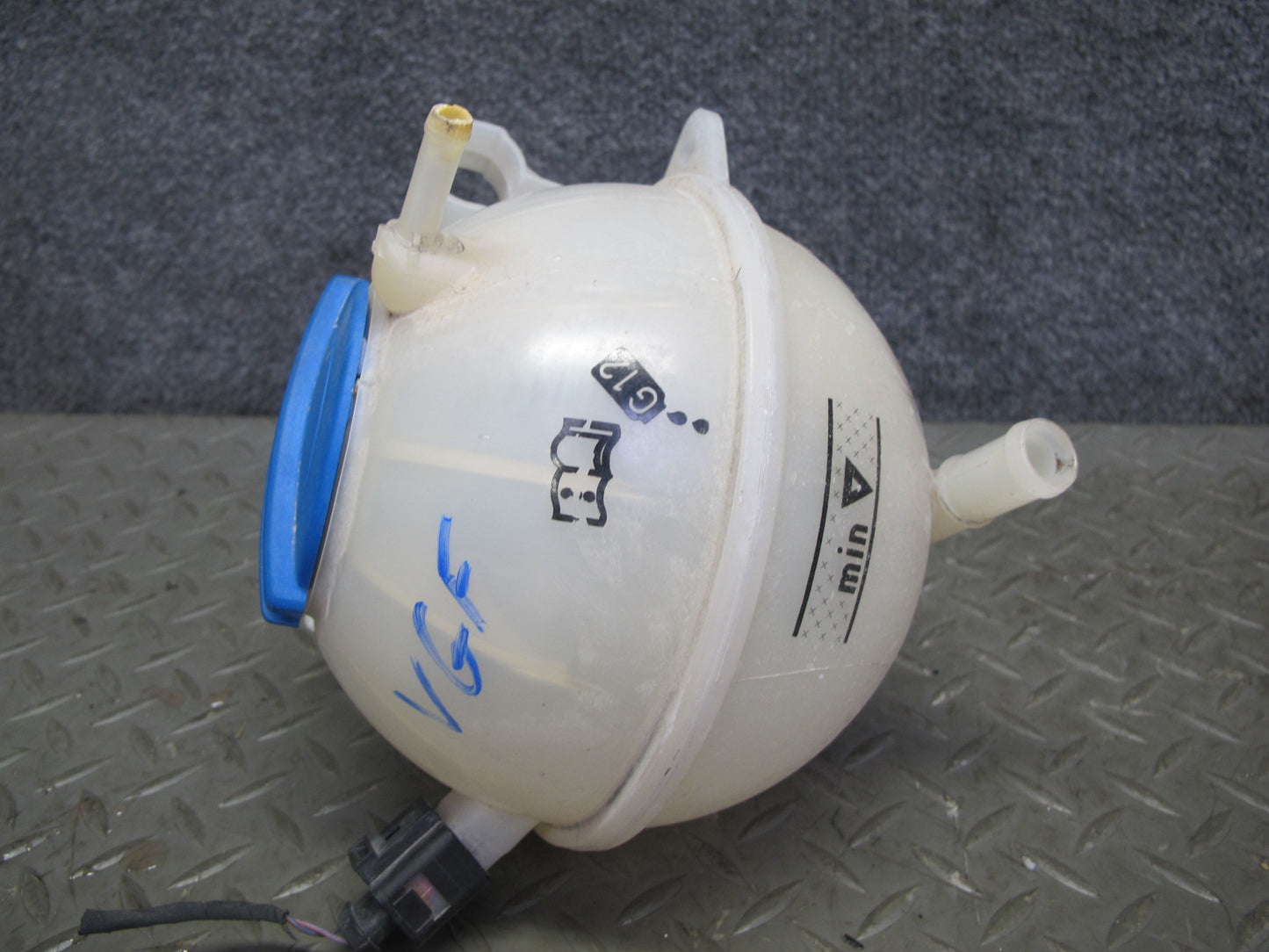 2008 VW Golf R32 MK5 VR6 Engine Coolant Expansion Overflow Reservoir Tank OEM
