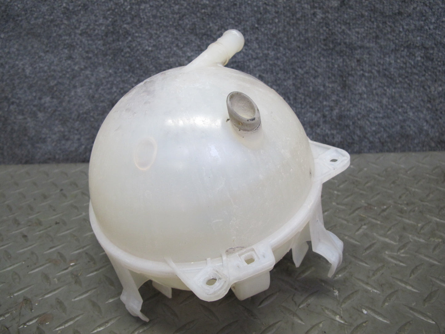 2008 VW Golf R32 MK5 VR6 Engine Coolant Expansion Overflow Reservoir Tank OEM