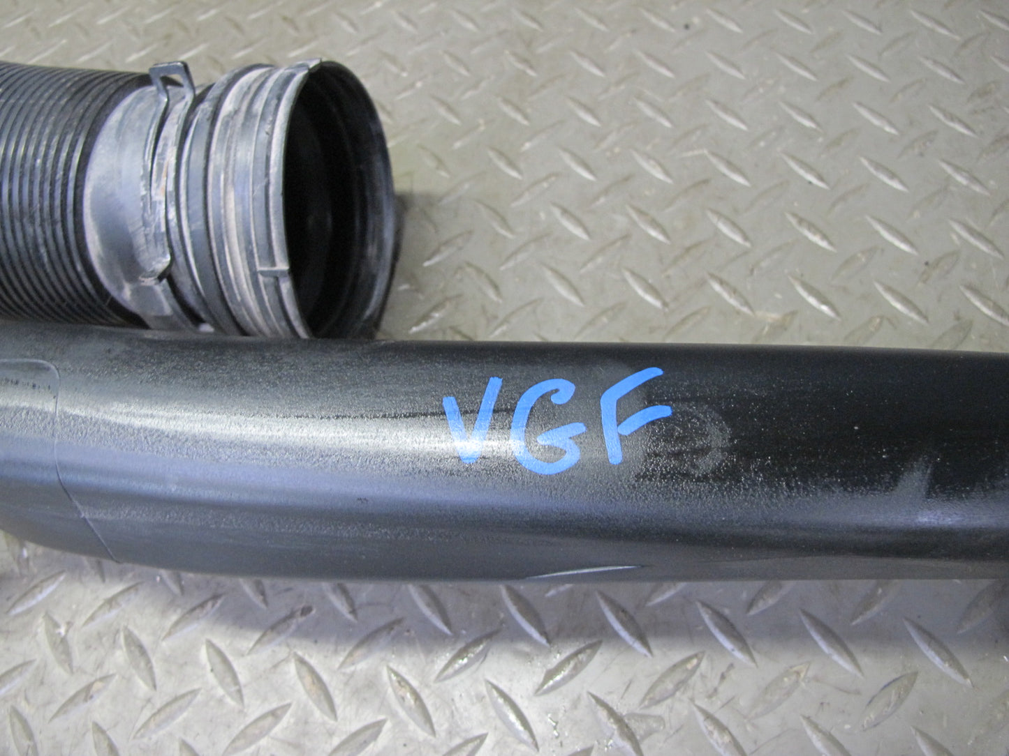 2008 VW R32 VR6 3.2L Set Cbra Engine Air Intake Connector Hose Duct 2 Pipe OEM