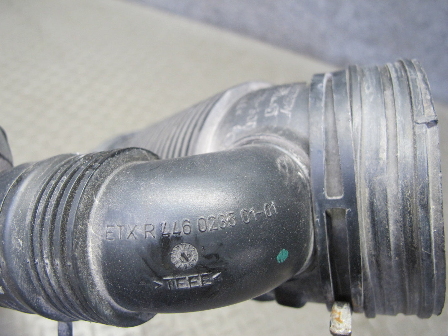2008 VW R32 VR6 3.2L Set Cbra Engine Air Intake Connector Hose Duct 2 Pipe OEM