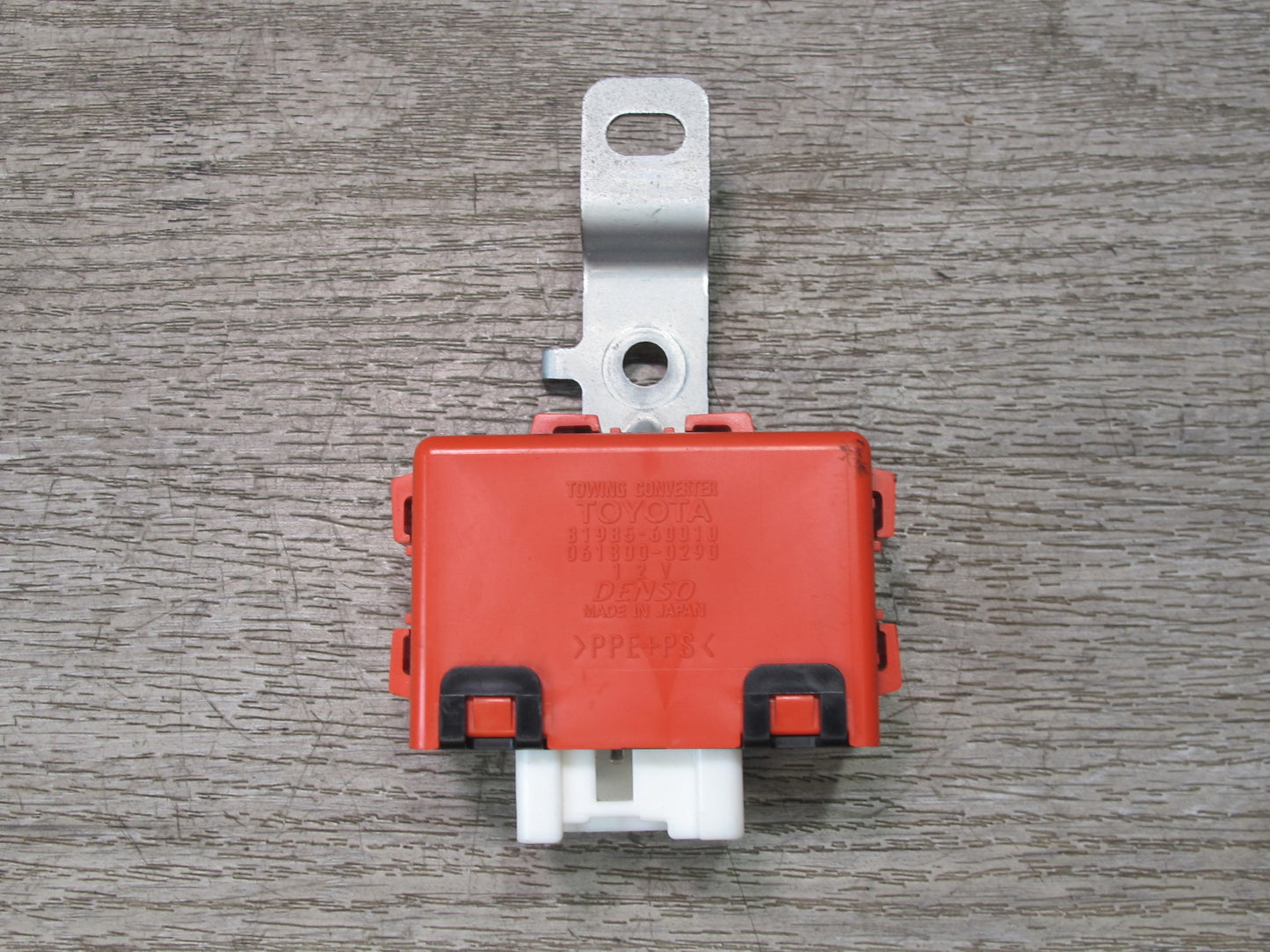 2003-2007 Lexus UZJ100L LX470 Towing Converter Computer Control Module