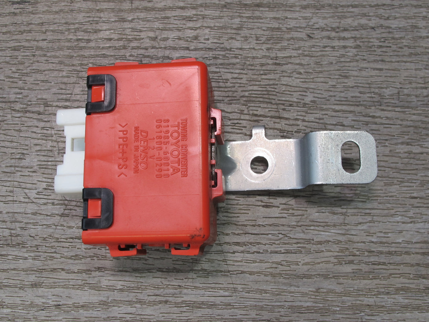 2003-2007 Lexus UZJ100L LX470 Towing Converter Computer Control Module