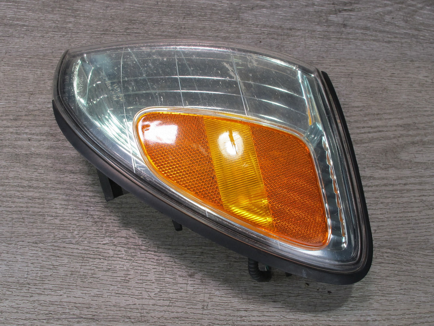 2003-2007 Lexus UZJ100L LX470 Left Driver Side Turn Signal Light Corner Lamp