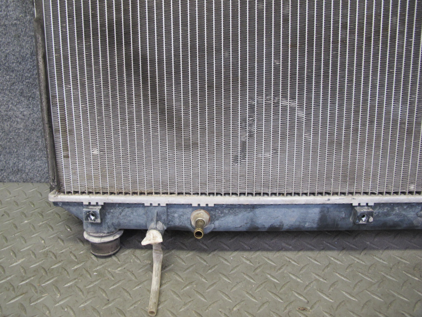 01-06 Lexus LS430 Engine Cooling Radiator OEM