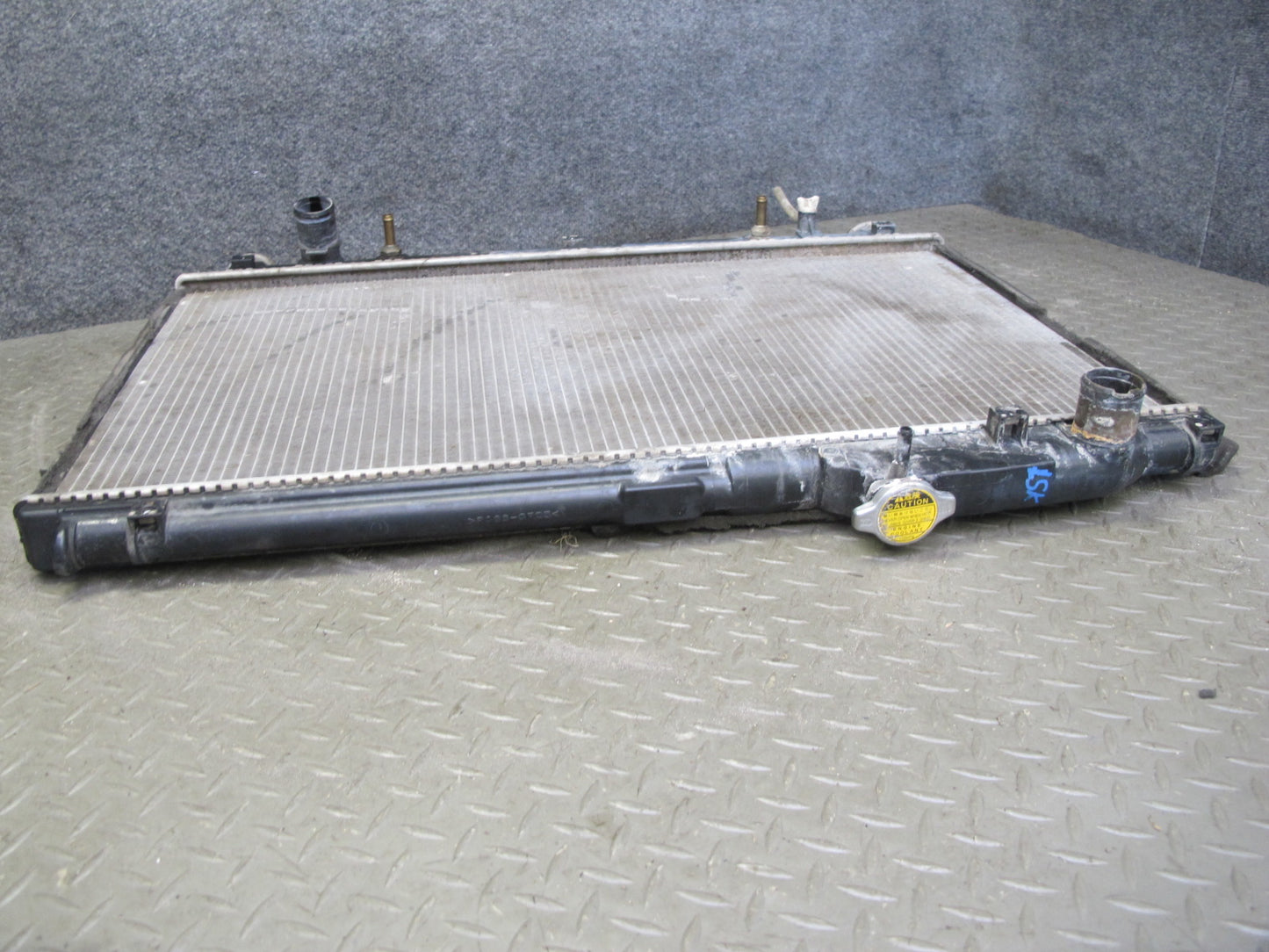 01-06 Lexus LS430 Engine Cooling Radiator OEM
