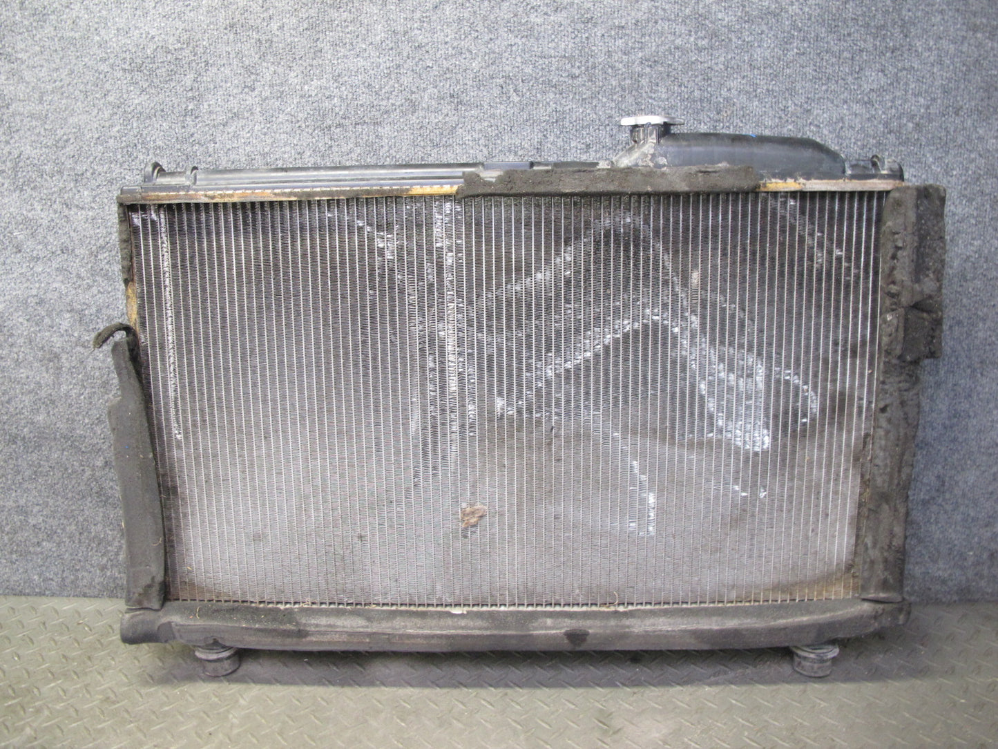 01-06 Lexus LS430 Engine Cooling Radiator OEM