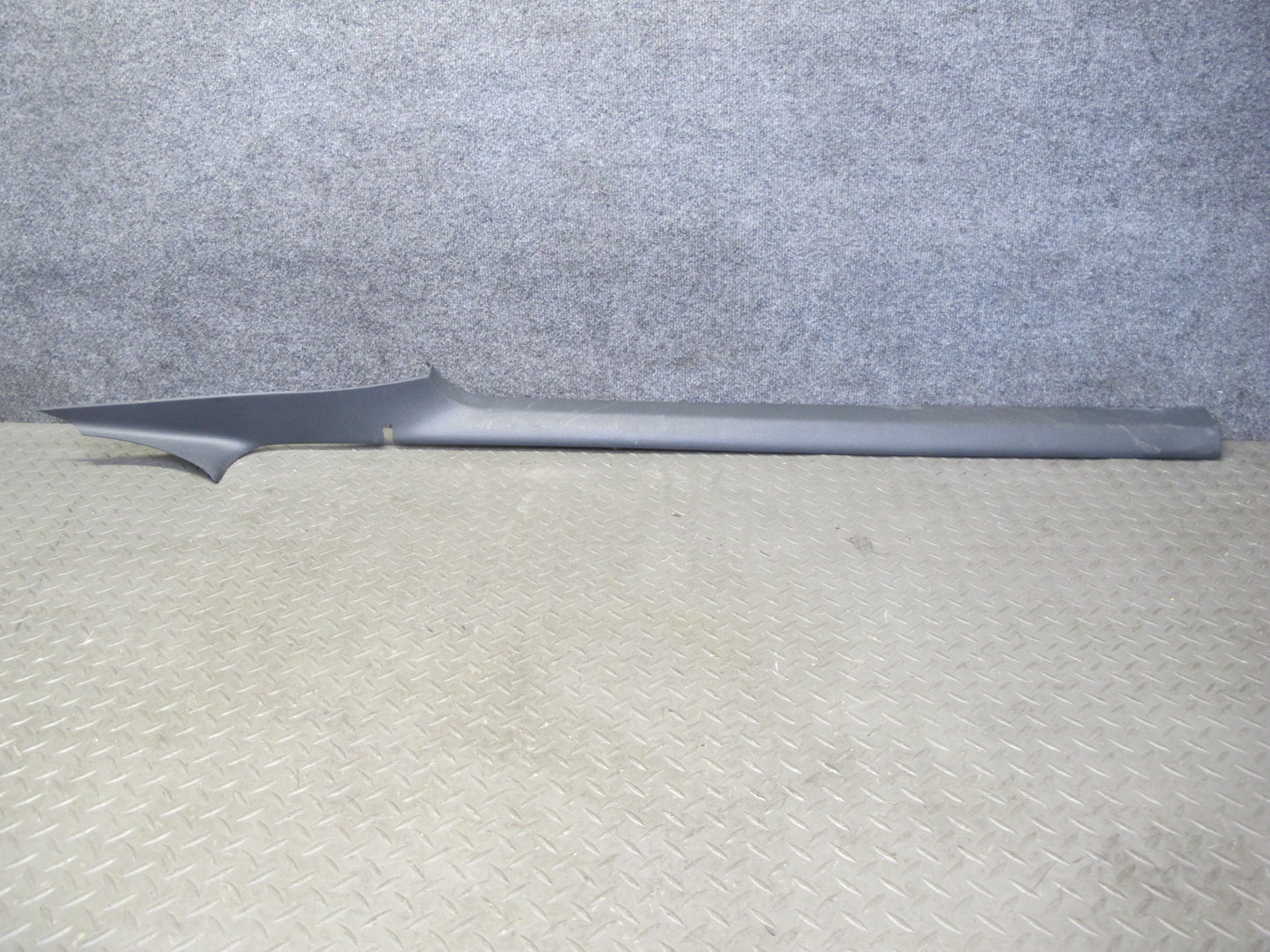 06-09 VW R32 GTI Rabbit MK5 2-DR Set of 2 Front Door Scuff Sill Plate Trim OEM