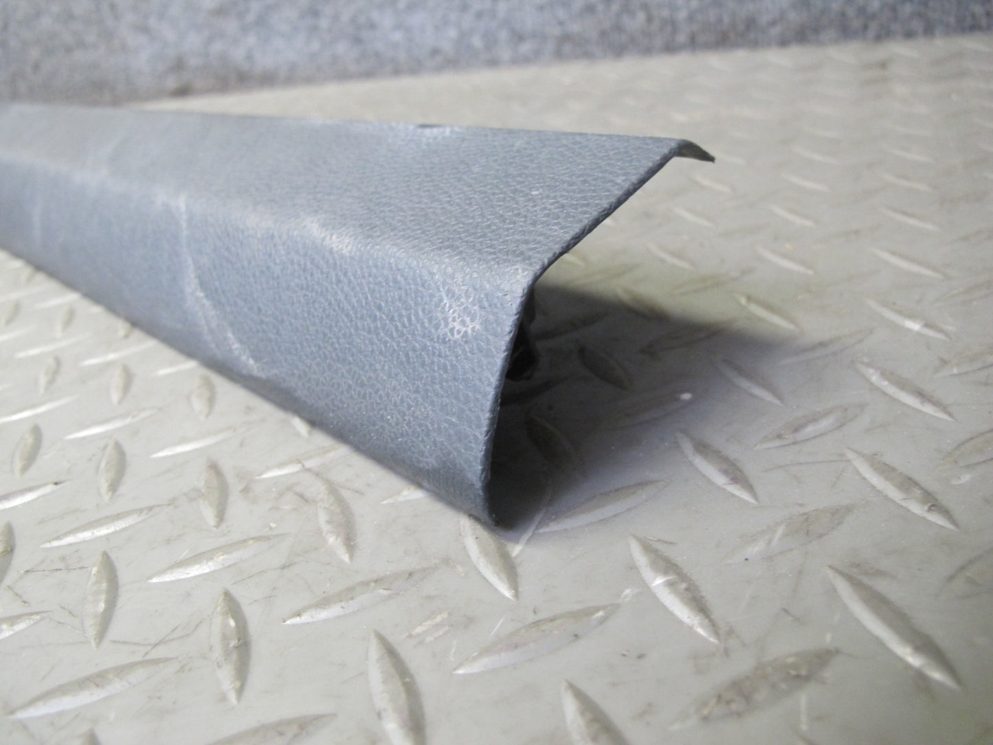 06-09 VW R32 GTI Rabbit MK5 2-DR Set of 2 Front Door Scuff Sill Plate Trim OEM