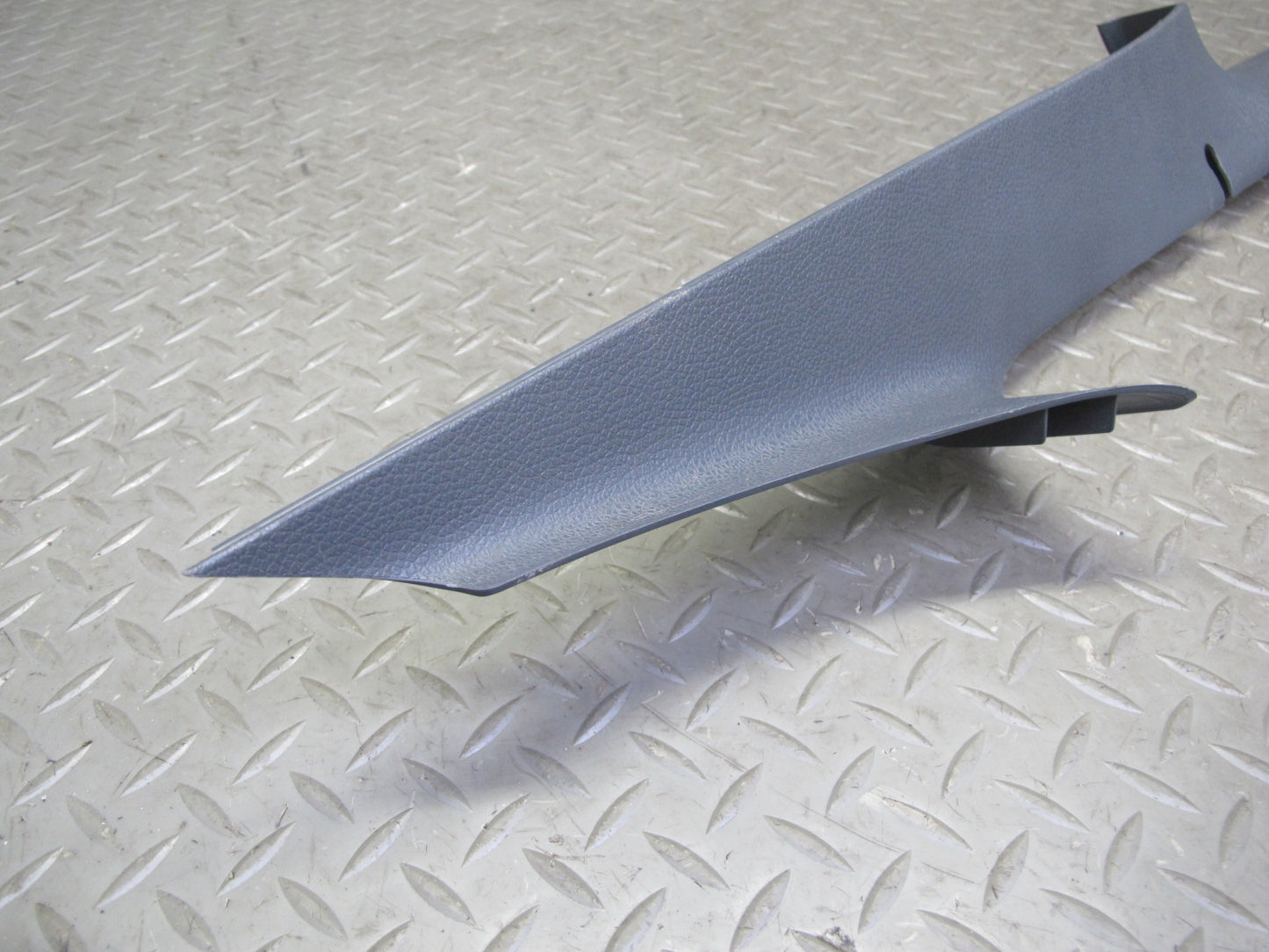 06-09 VW R32 GTI Rabbit MK5 2-DR Set of 2 Front Door Scuff Sill Plate Trim OEM
