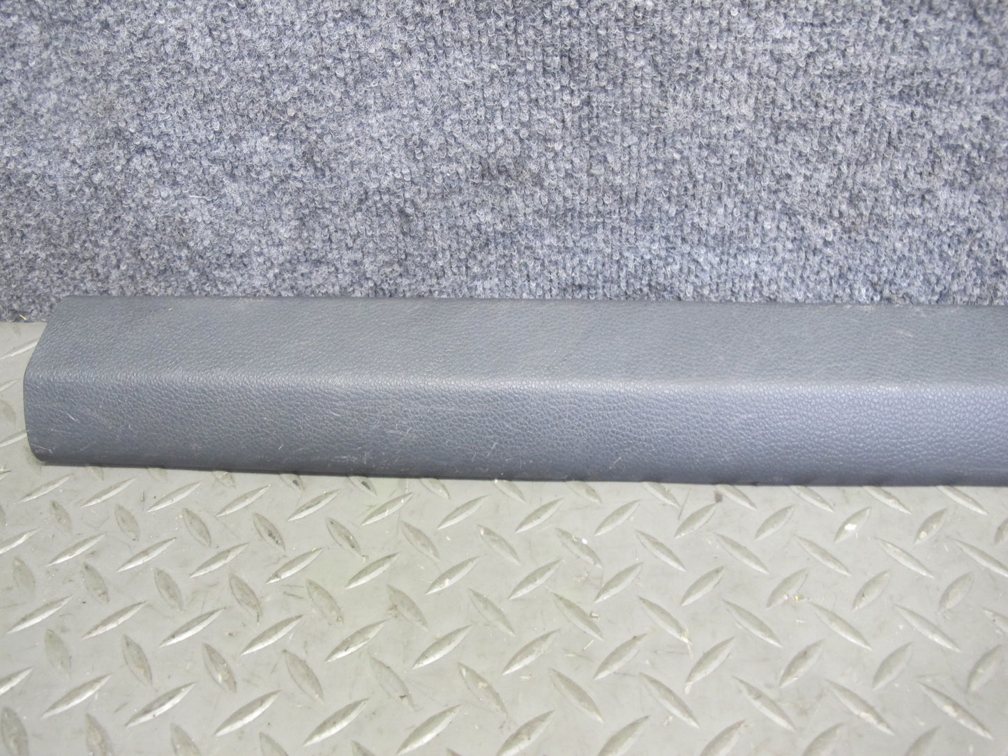 06-09 VW R32 GTI Rabbit MK5 2-DR Set of 2 Front Door Scuff Sill Plate Trim OEM