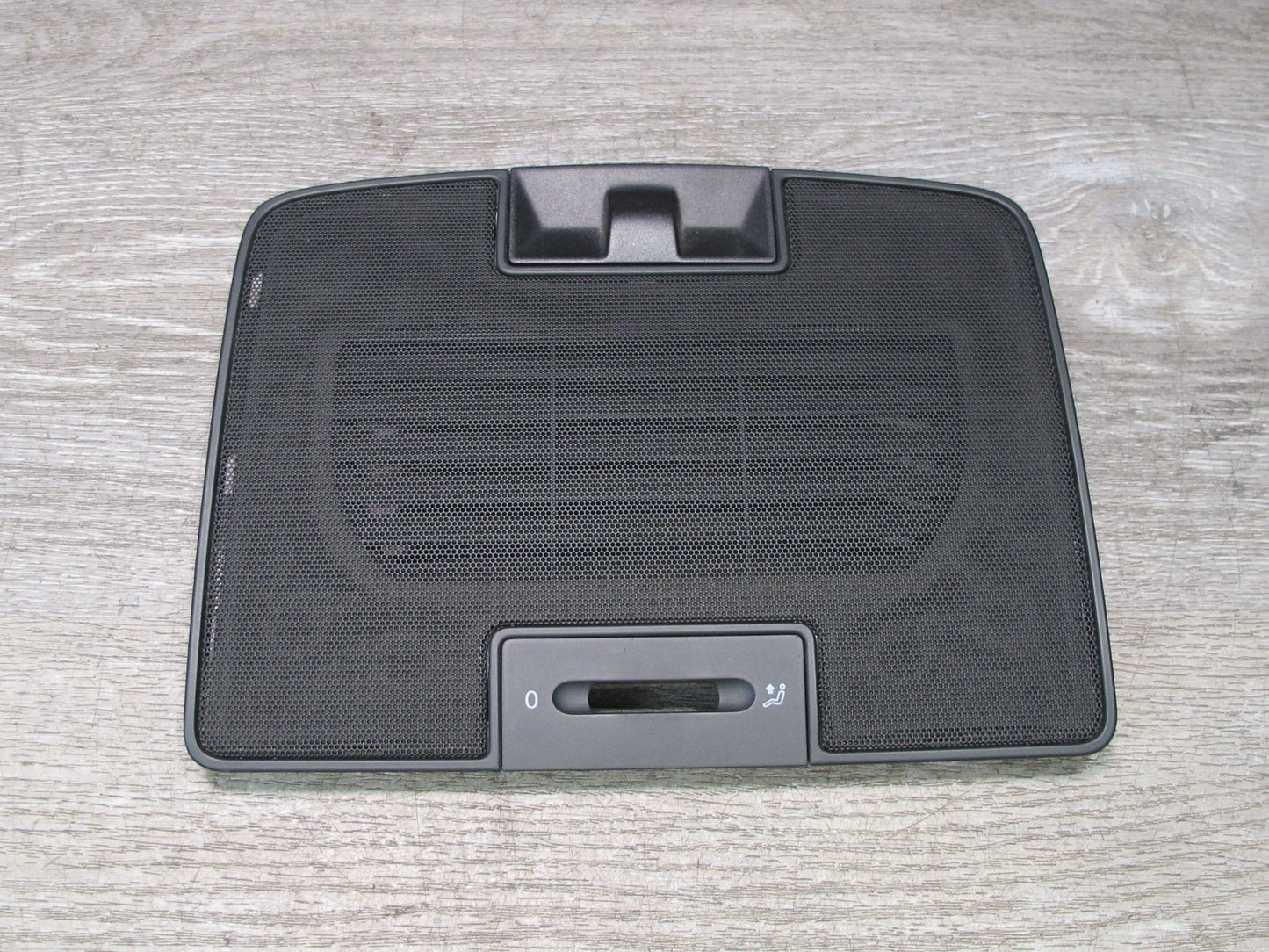 05-10 VW Jetta Rabbit R32 GTI Dash Center Upper Vent Grille Trim Cover OEM