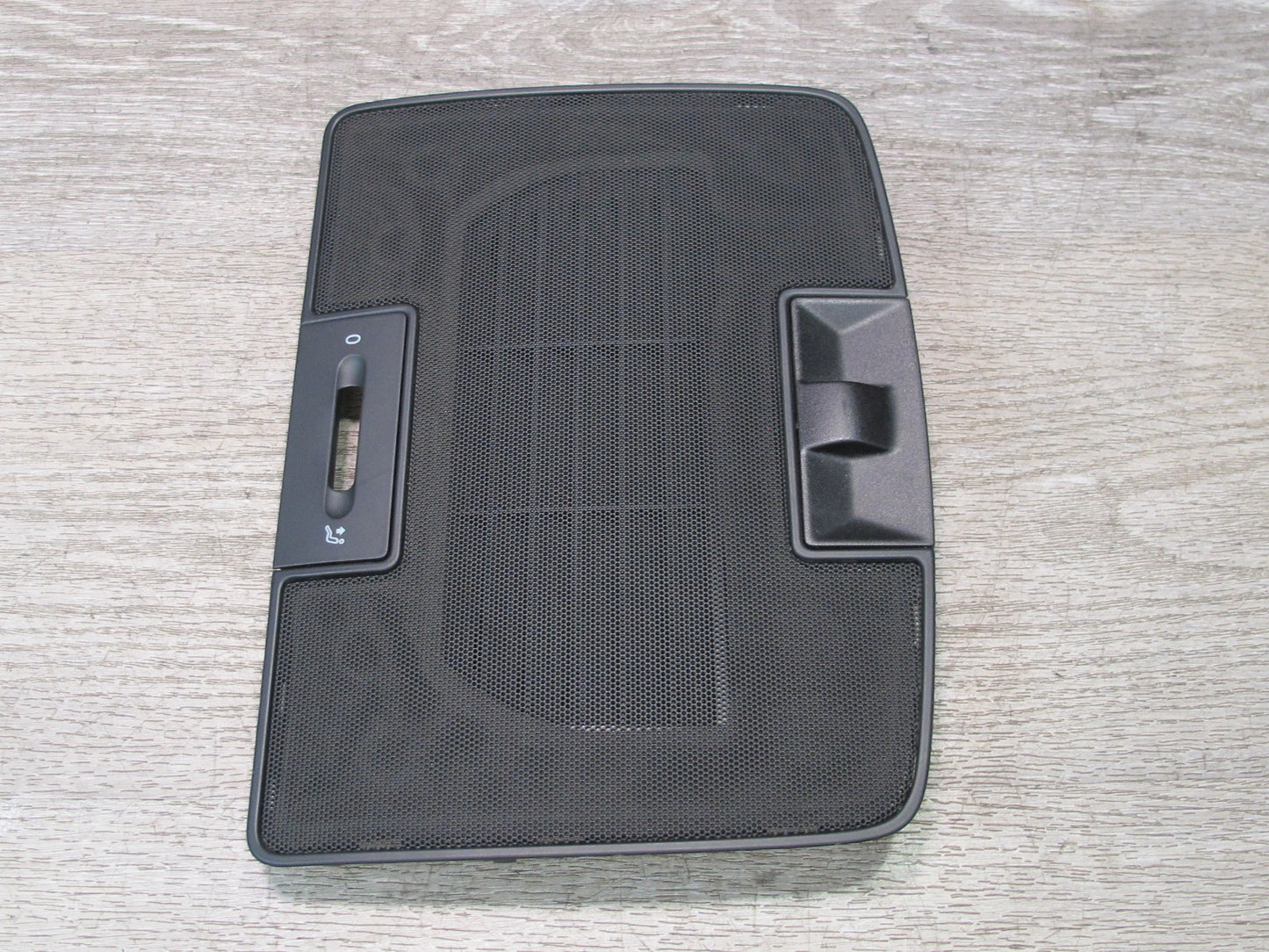 05-10 VW Jetta Rabbit R32 GTI Dash Center Upper Vent Grille Trim Cover OEM
